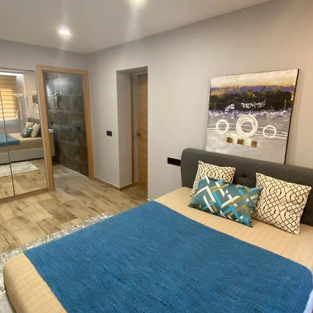 Tomas Apartamentos Sagaro Сан-Фелиу-де-Гишольс Экстерьер фото